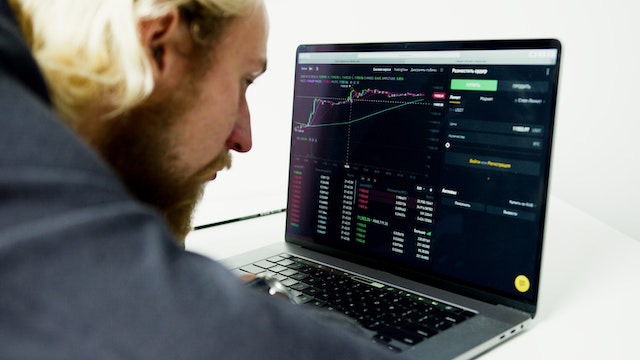 Genesis Trading Joins List of Lenders Freezing Withdrawals
