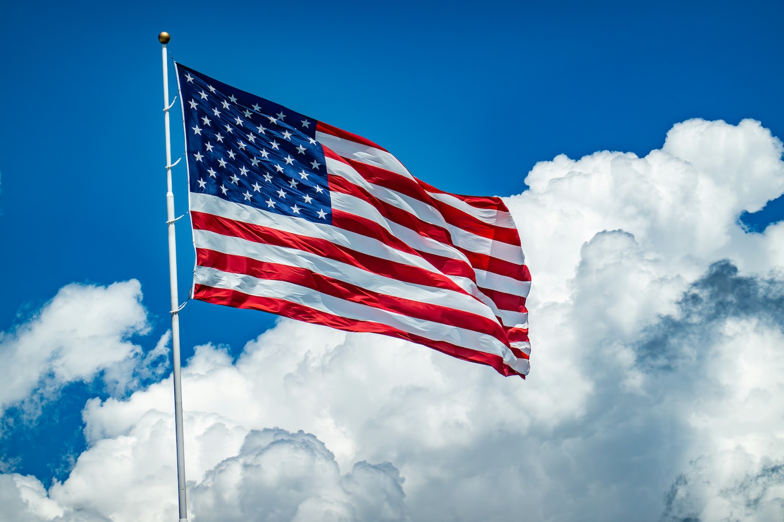 Most Americans Distrust Crypto, AI Ahead of PAC-Heavy Midterms